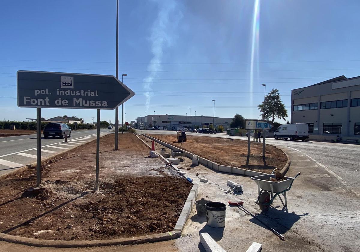 Obras en el acceso al polígono.