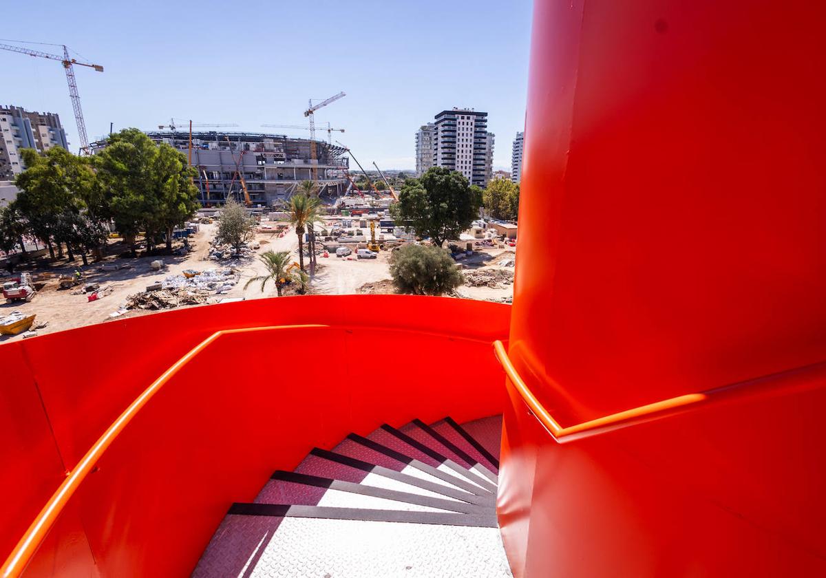 Dentro del nuevo parking en altura del Roig Arena