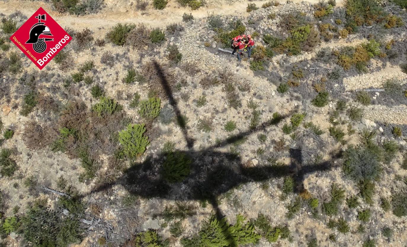 Rescatada en helicóptero una senderista en Xàbia tras sufrir un esguince 