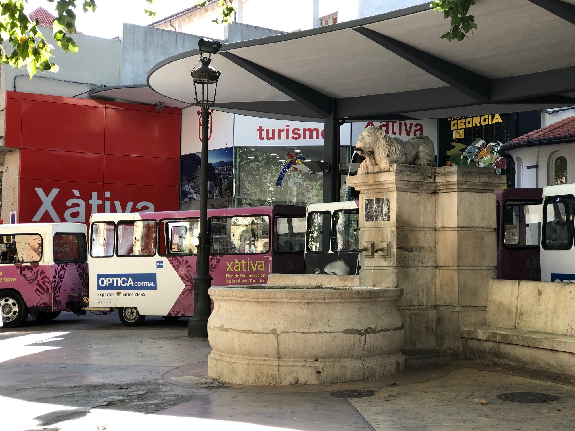 El tre turístico anterior con el que contaba Xàtiva.