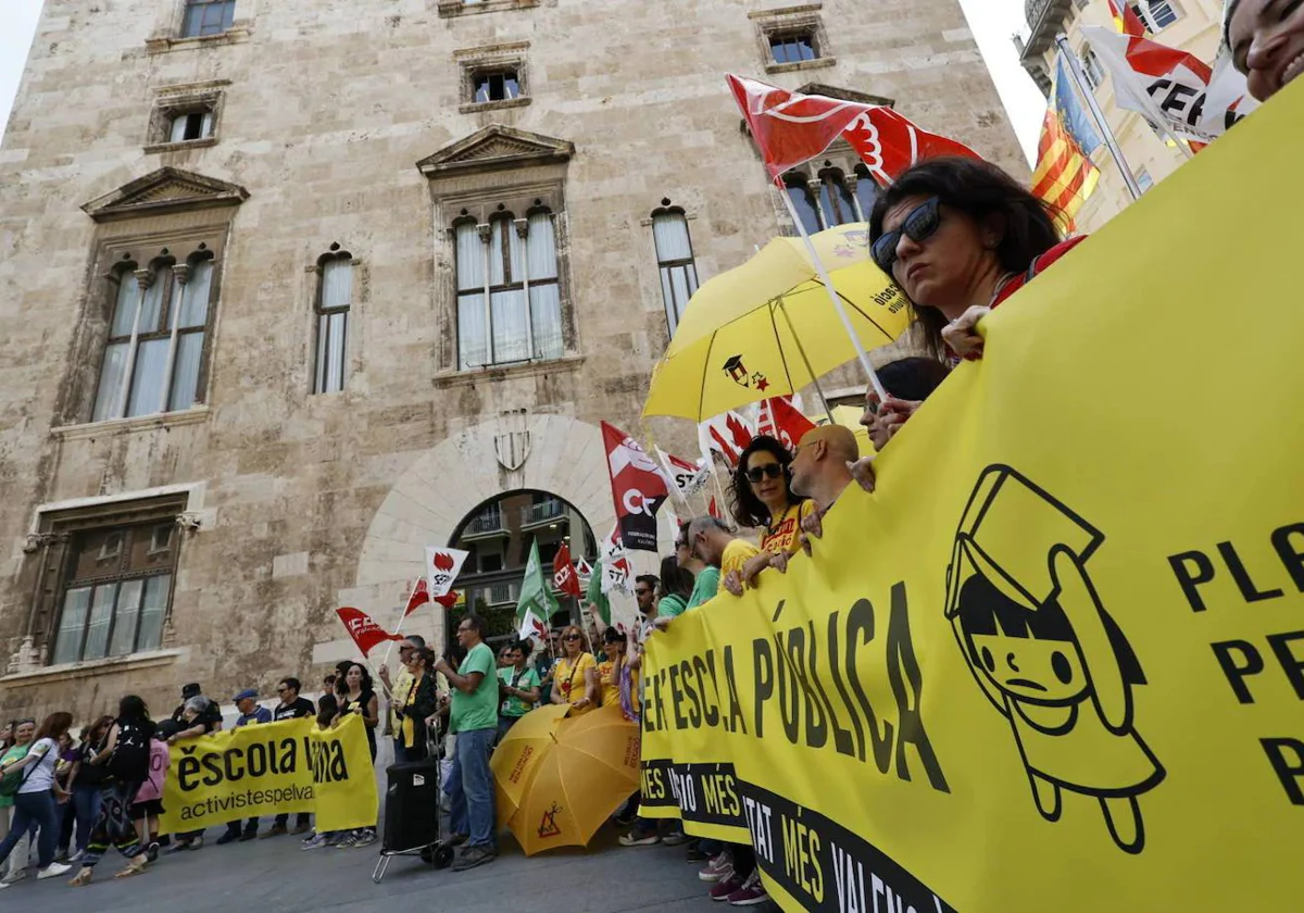 Primer revés judicial contra Rovira: El TSJCV anula los cambios en las plantillas de colegios e institutos 