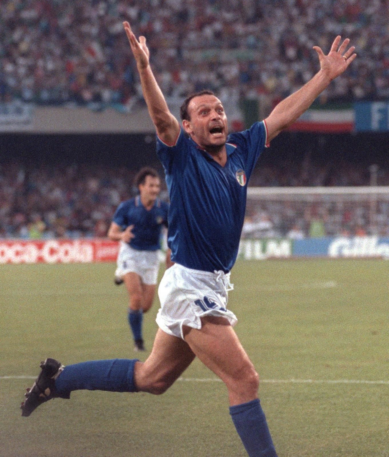 'Toto' Schillaci, tras marcar su primer gol en el Mundial de 1990.