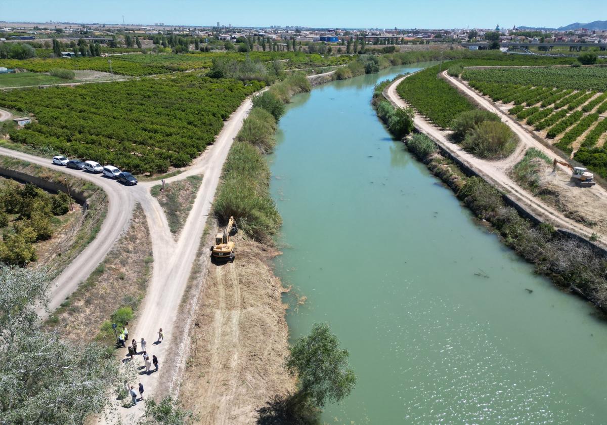 Limpieza en la Ribera Baixa.