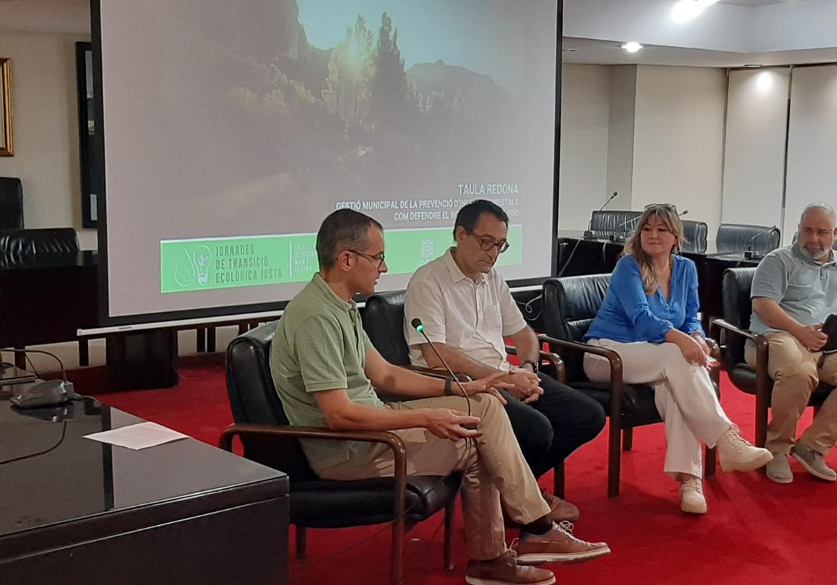 Charla en el Salón de Plenos de Alzira.