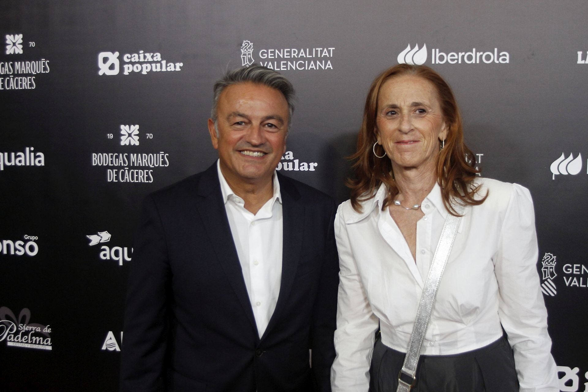 José Chulvi, concejal del PSPV de Xàbia y diputado, junto a la periodista Concha Pastor.