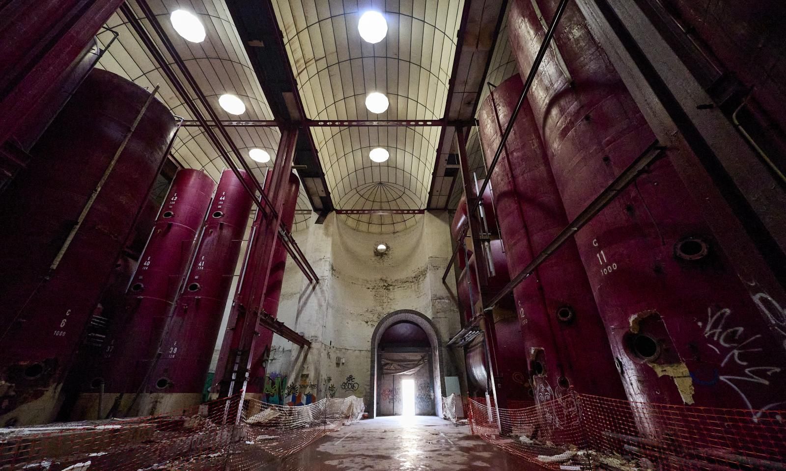 Así son las históricas bodegas Vinival