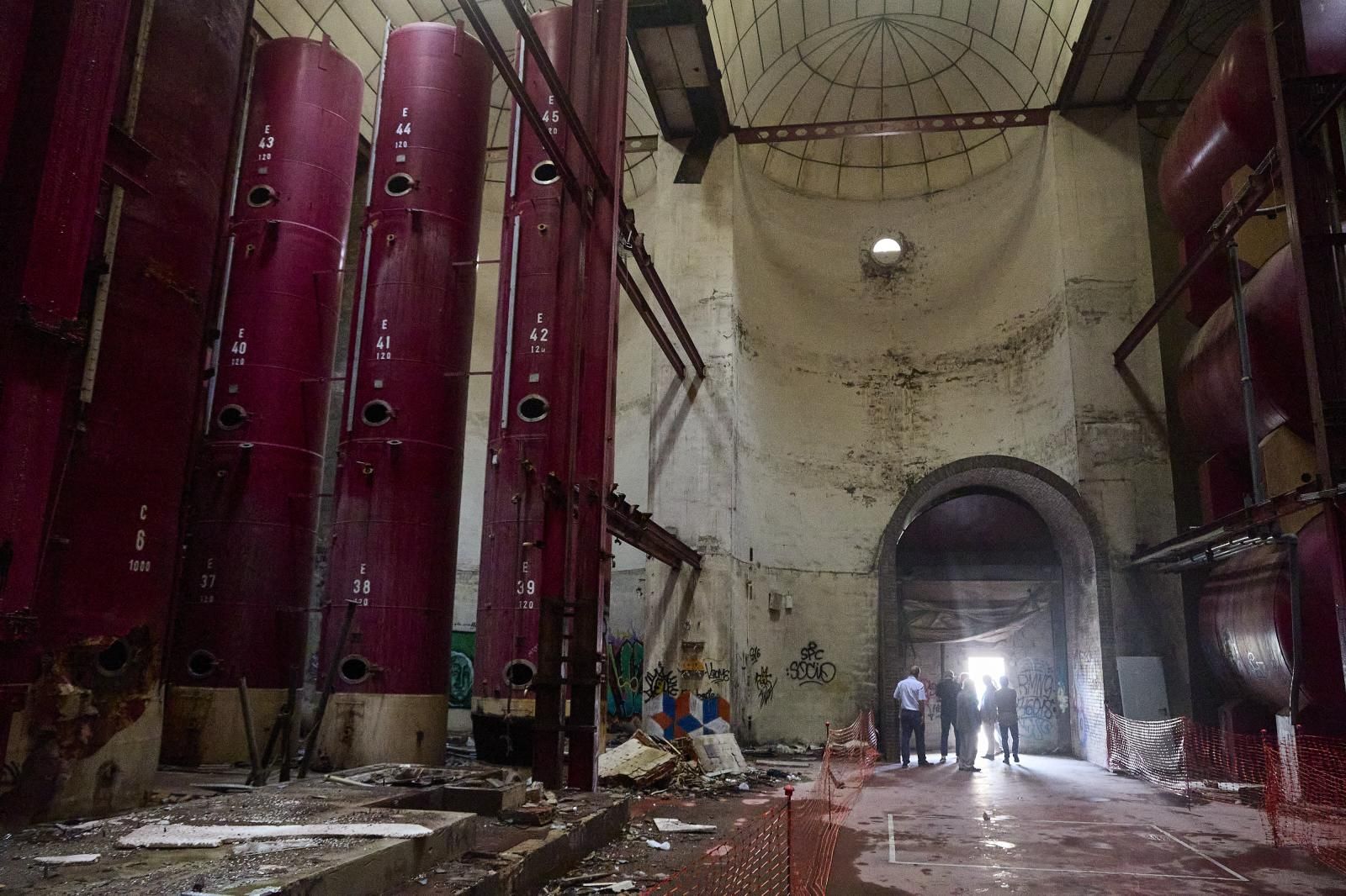 Así son las históricas bodegas Vinival