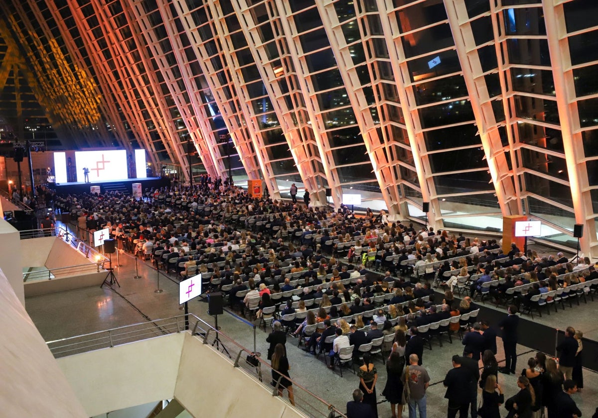 Vista panorámica de la gala de Valencianos para el siglo XXI, este jueves, en la Ciudad de las Ciencias.