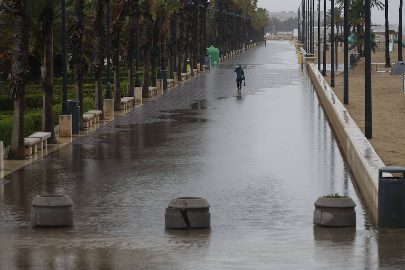 Valencia se prepara para recibir lo peor de las lluvias