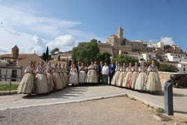 Las candidatas a Fallera Mayor de Valencia visitan Ibiza