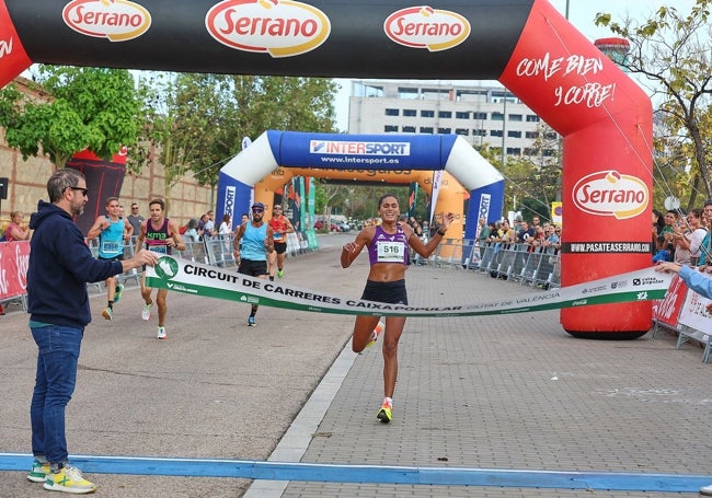 Soukaina El Khayami, en el momento de ganar la prueba.