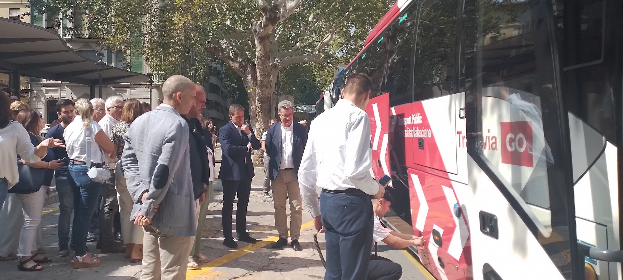 El nuevo autobús cuentan con medidas para la accesibilidad de persona en silla de rueda.