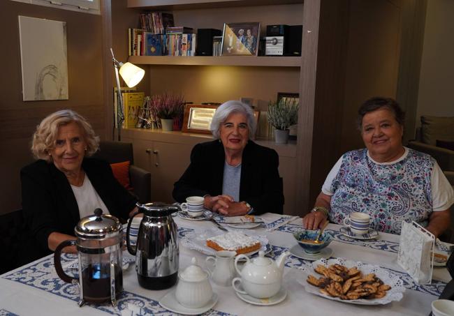 Manuela Carmena, Paca Sauquillo y Cristina Almeida.