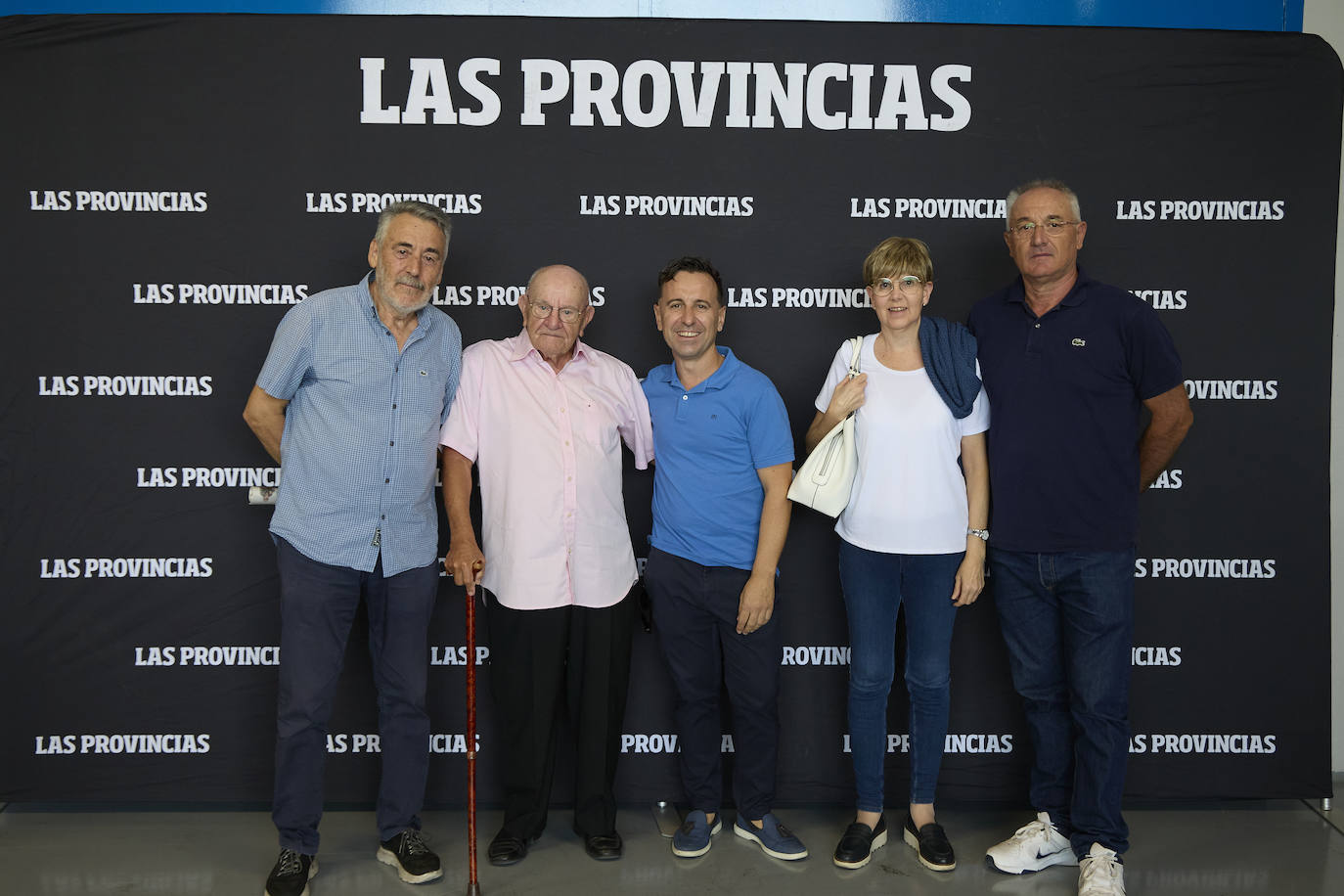 Amigos, familia y aficionados arropan a Enrique Ponce en LAS PROVINCIAS