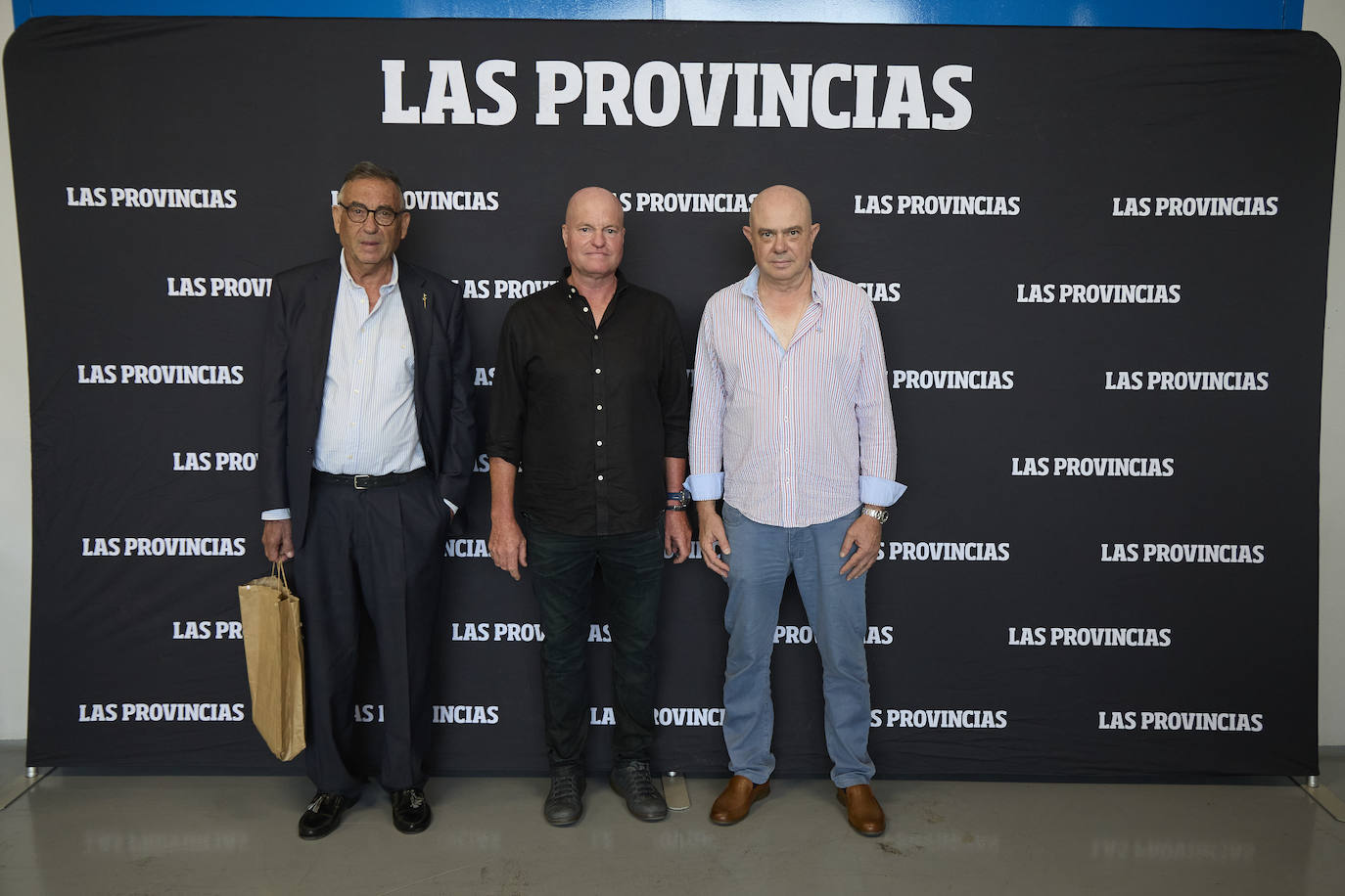 Amigos, familia y aficionados arropan a Enrique Ponce en LAS PROVINCIAS