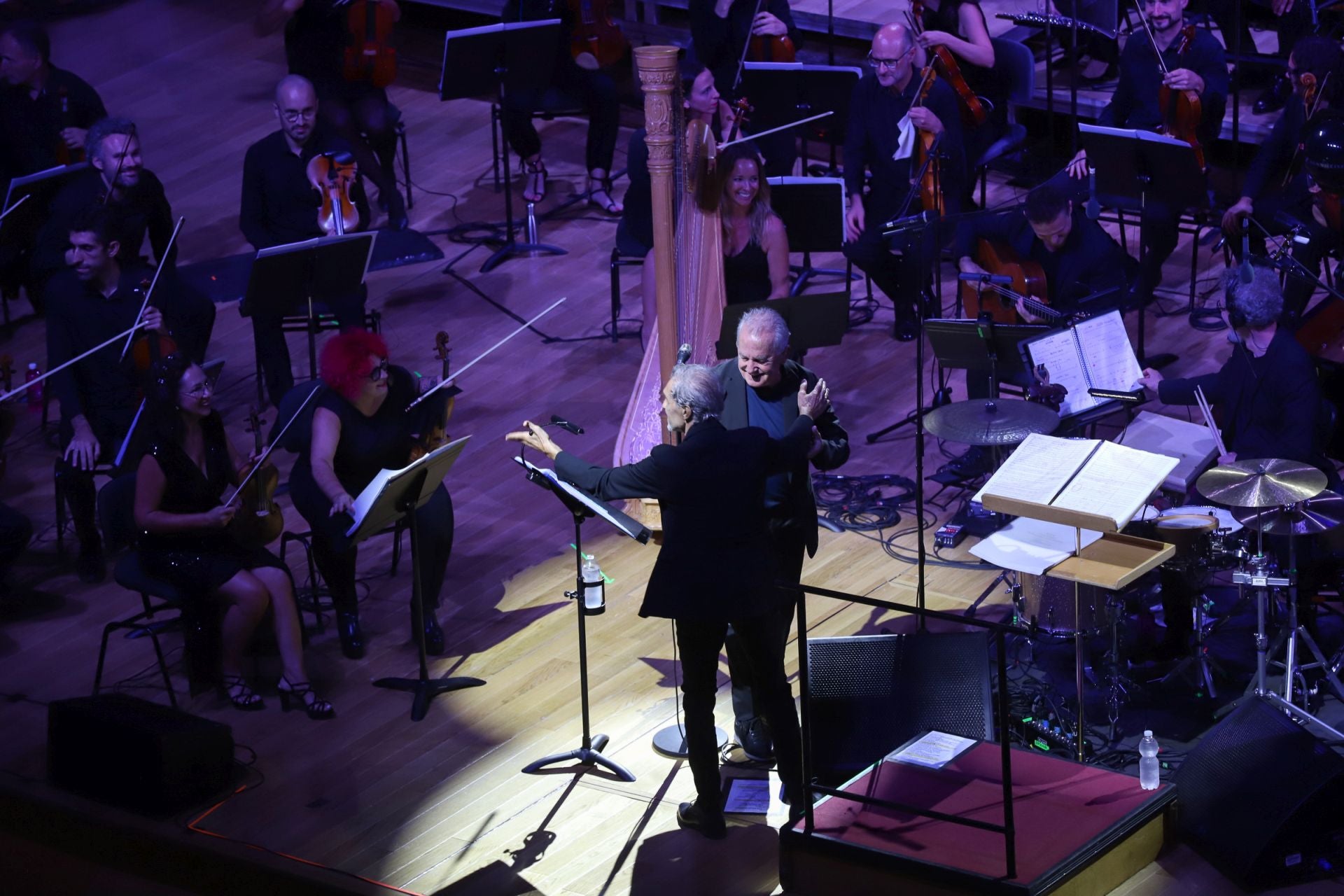 El concierto de Víctor Manuel en Valencia, en imágenes