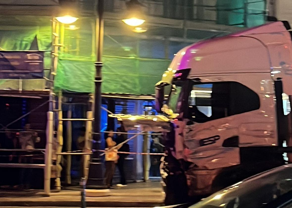 VÍDEO | Así fue la huida del camionero kamikaze de Valencia