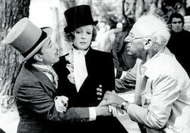 Cukor (d), con López Vázquez y Smith en 'Viajes con mi tía'.