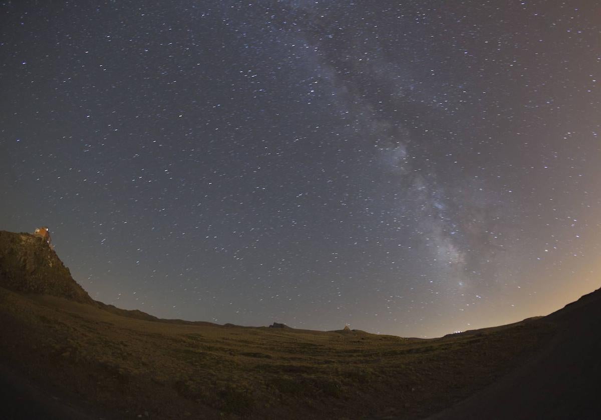 Una lluvia de estrellas en una imagen de archivo.