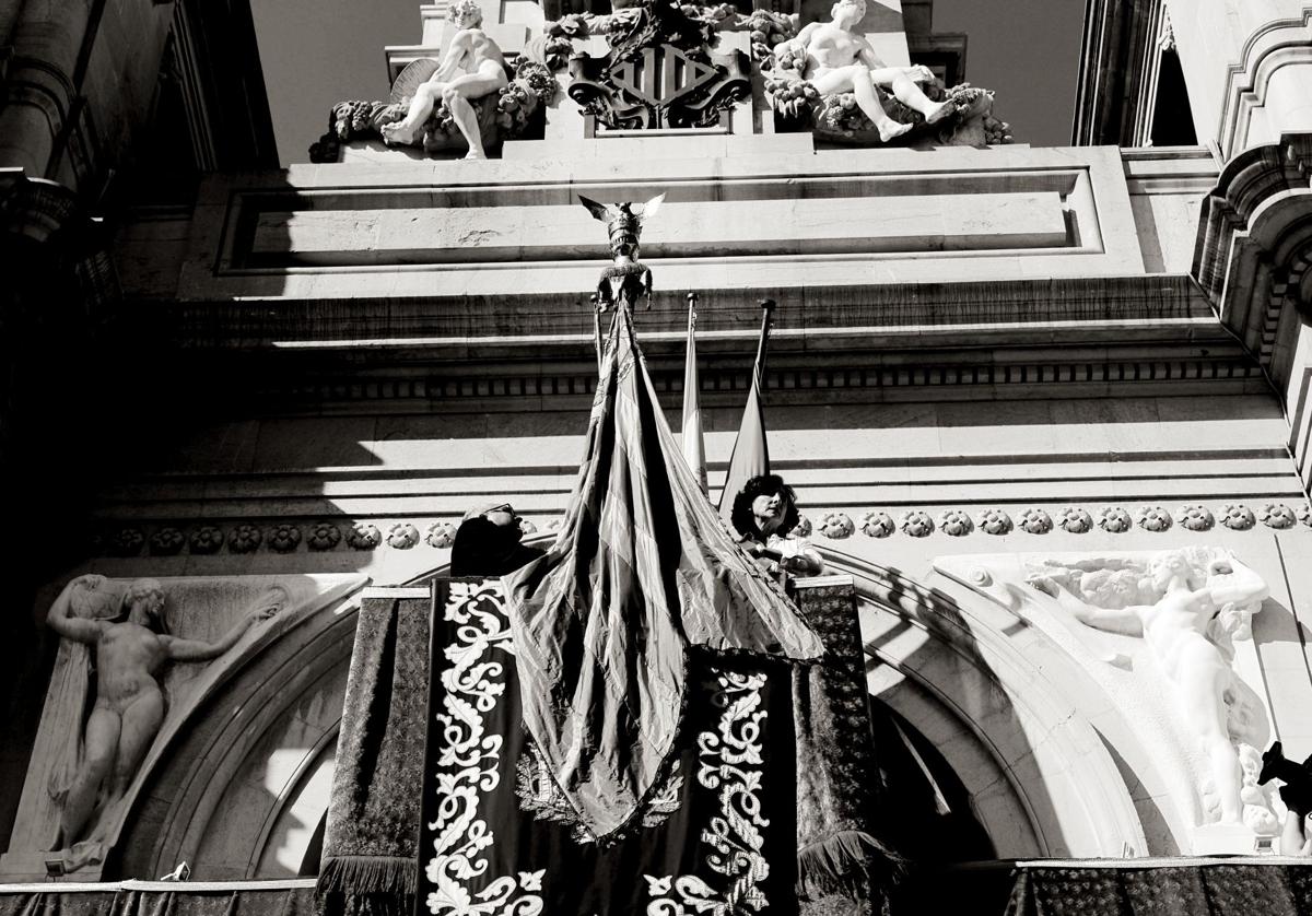 La Real Senyera durante la Procesion Cívica del 9 d'Octubre.