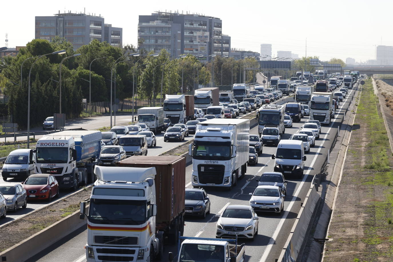 Fotos del atasco en las carreteras de Valencia