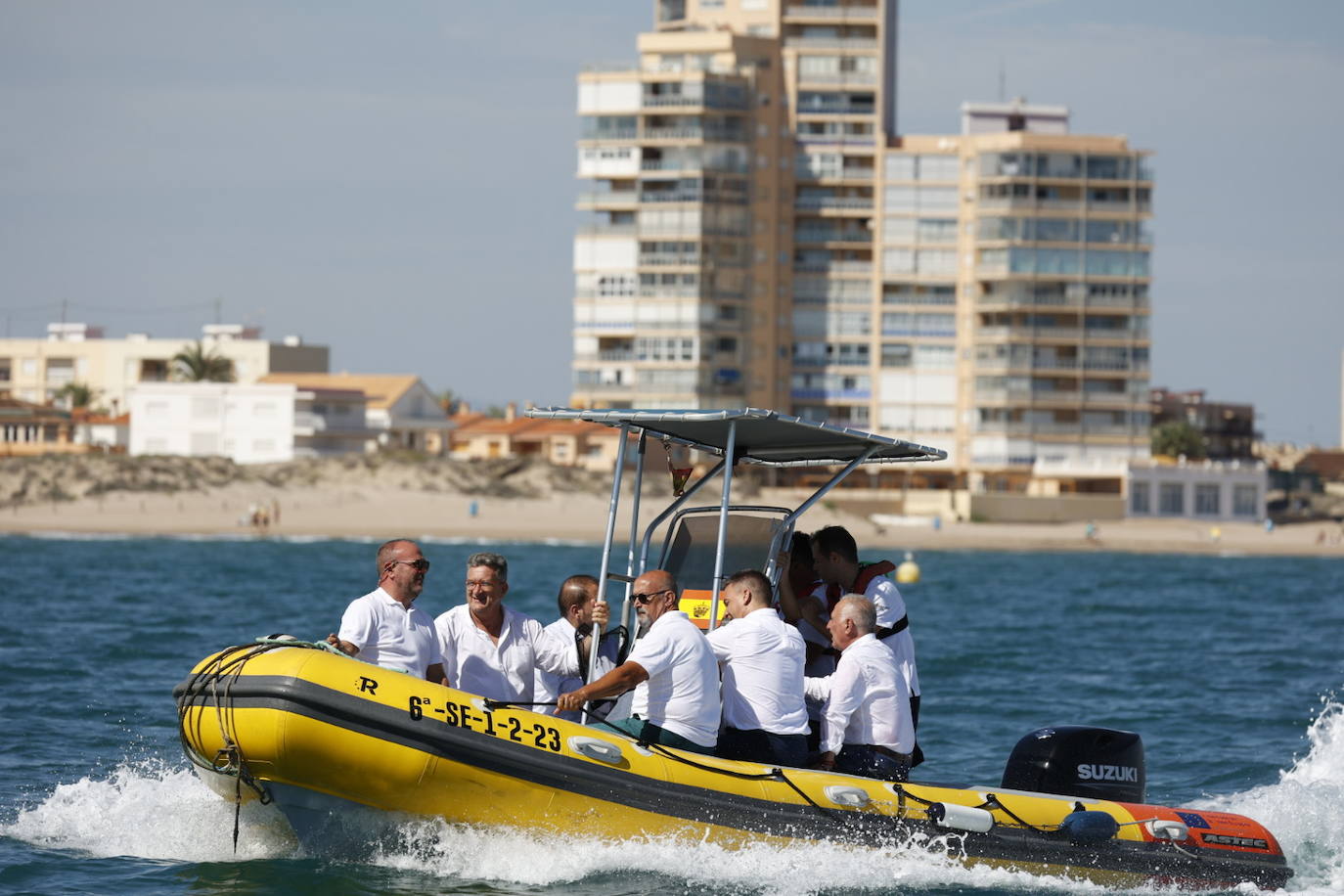 FOTOS | Agentes medioambientales vigilarán en embarcaciones la Albufera y su entorno marino