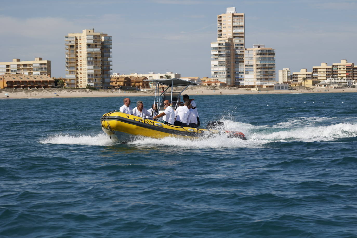 FOTOS | Agentes medioambientales vigilarán en embarcaciones la Albufera y su entorno marino