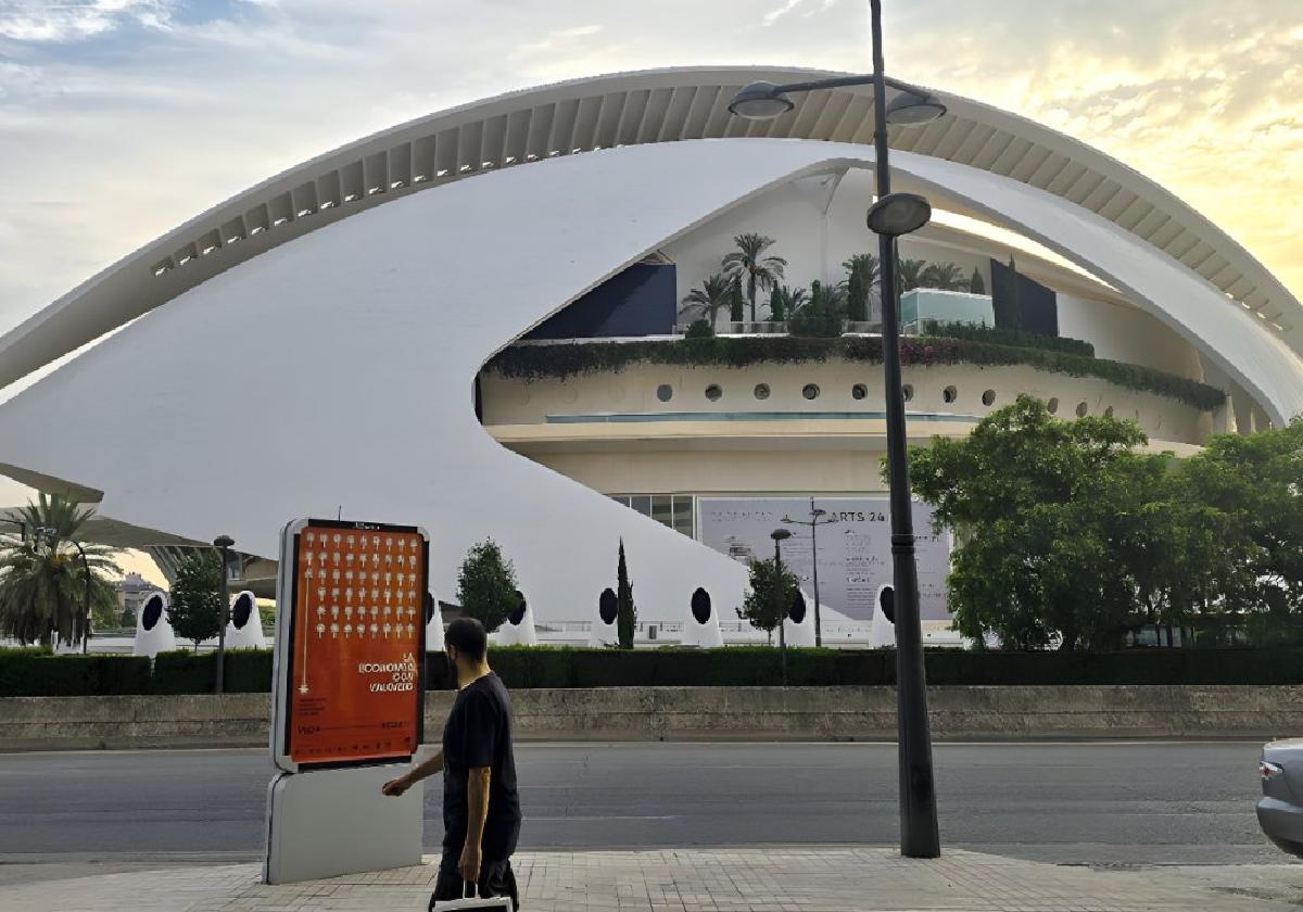 Valencia acerca la imagen de la Capital Española de laEconomía Social a todos los rincones de la ciudad.