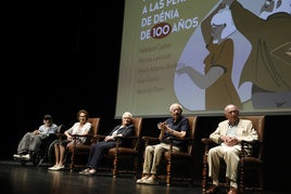 Los vecinos protagonistas del homenaje a los centenarios de Dénia.