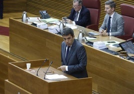 Carlos Mazón en la sesión de control en Les Corts de este miércoles.