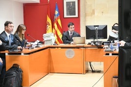 Juicio sobre las muertes en la residencia DomusVi, en los juzgados de Alcoi.