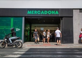 Entrada de uno de los establecimientos de Mercadona.