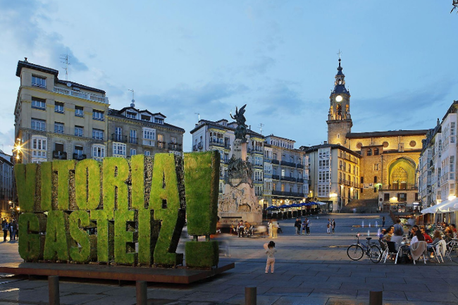 Plaza de la Virgen Blanca (Vitoria-Gasteiz)