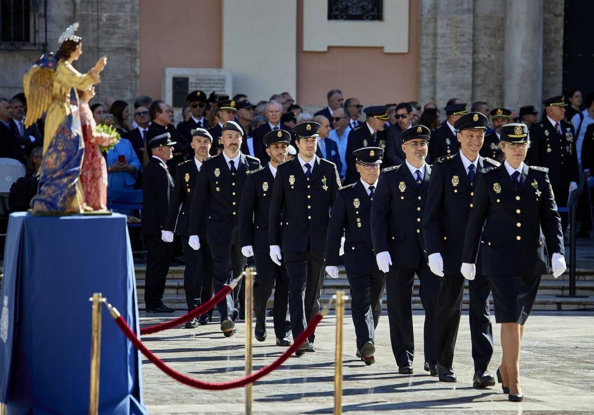 Acto conmemorativo de la festividad de los Santos Ángeles Custodios, patronos de la Policía Nacional.