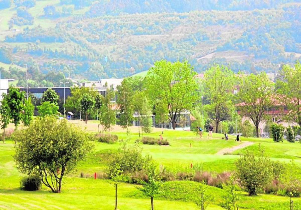 Derio está situado a nueve kilómetros de Bilbao.