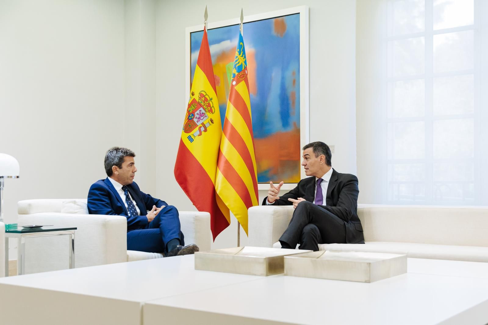 Fotos de la reunión de Mazón y Sánchez en Moncloa