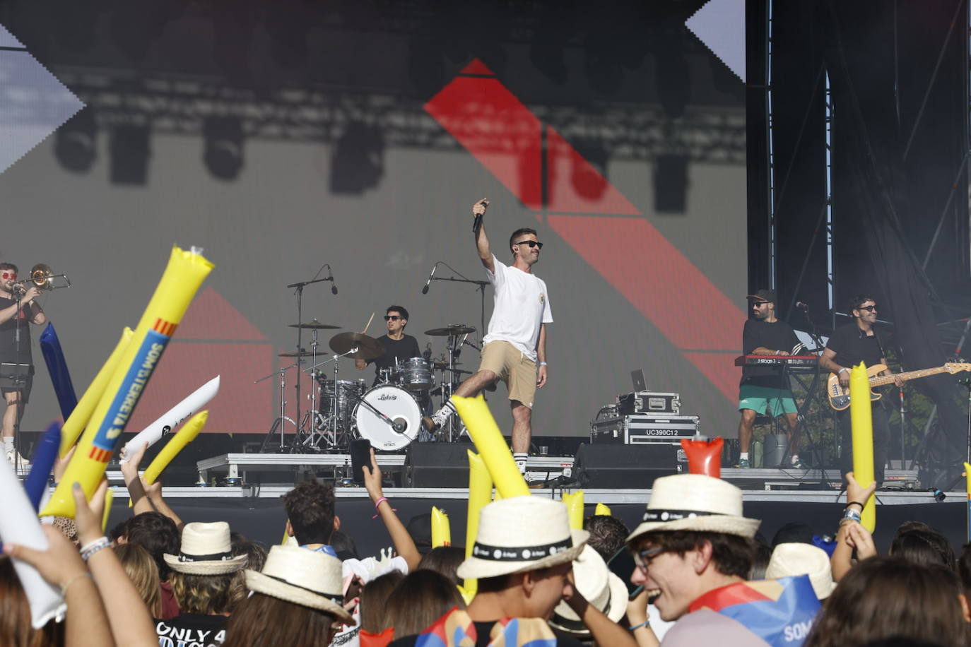 El festival &#039;Som de la terreta&#039; pone a bailar a la Ciudad de las Artes