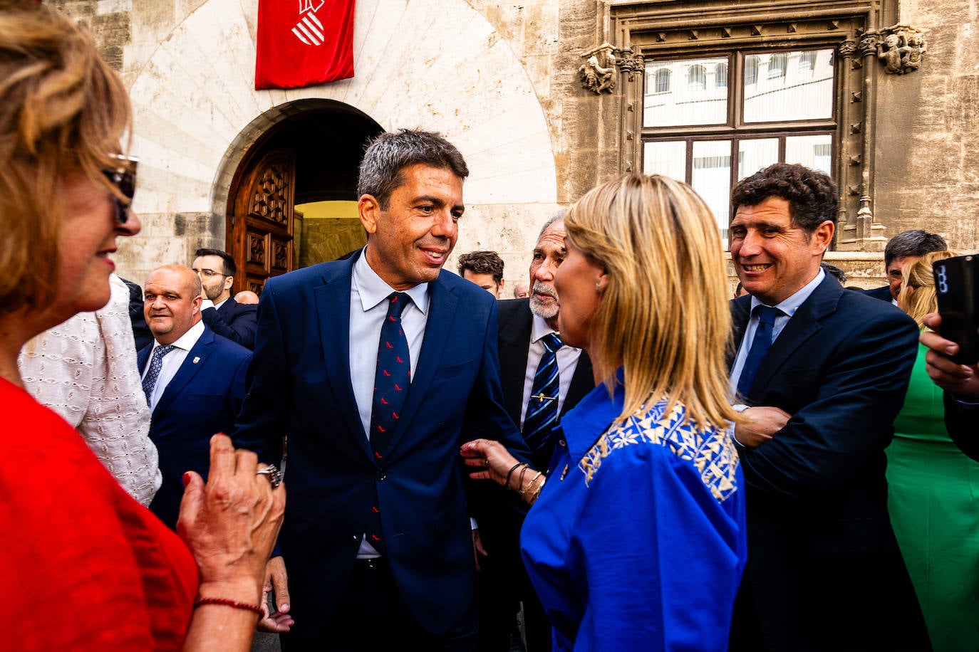 La sociedad valenciana acude a la recepción de la Generalitat por el 9 d&#039;Octubre