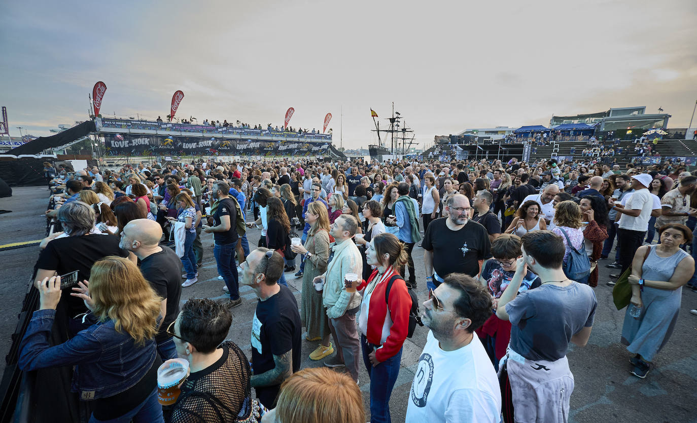 El festival Love to Rock llena de música La Marina