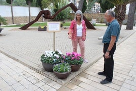 La concejala de Cementerio, Helena Gandia.