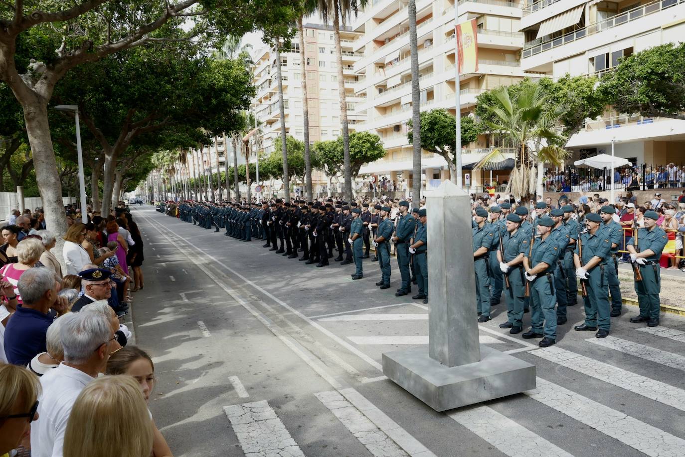 Fotos de la Guardia Civil honrando a su patrona en Cullera