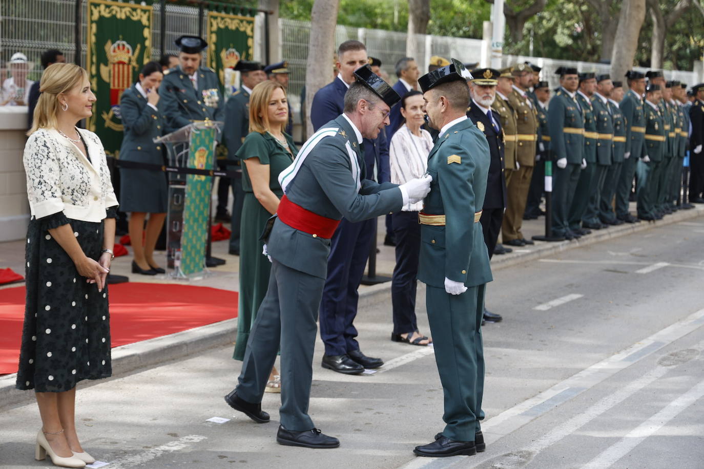 Fotos de la Guardia Civil honrando a su patrona en Cullera