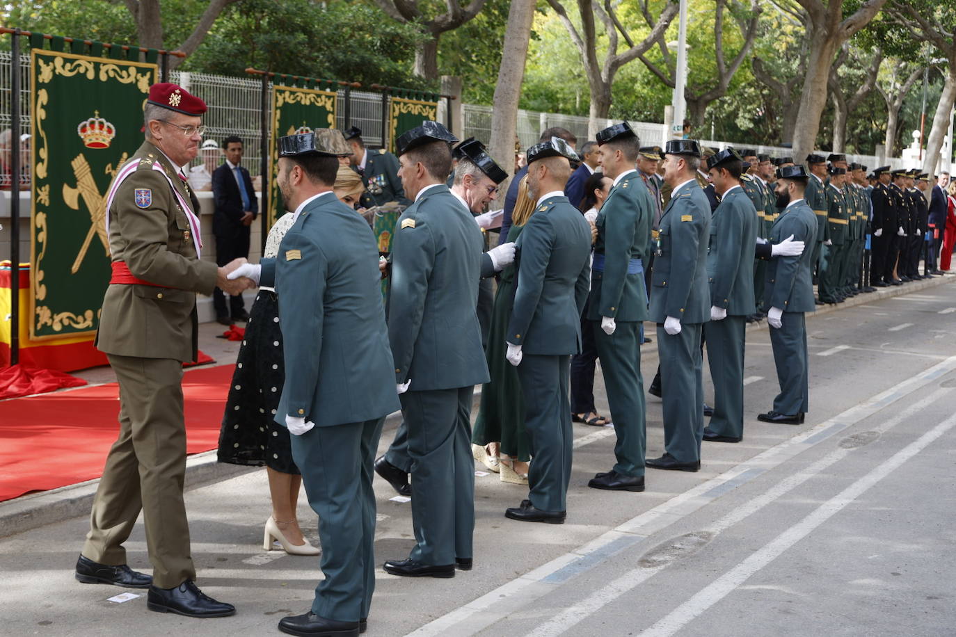 Fotos de la Guardia Civil honrando a su patrona en Cullera