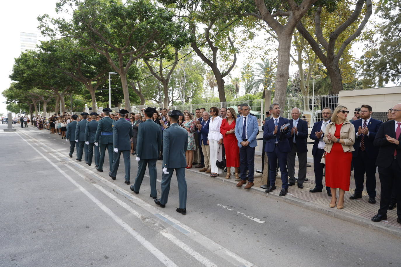 Fotos de la Guardia Civil honrando a su patrona en Cullera