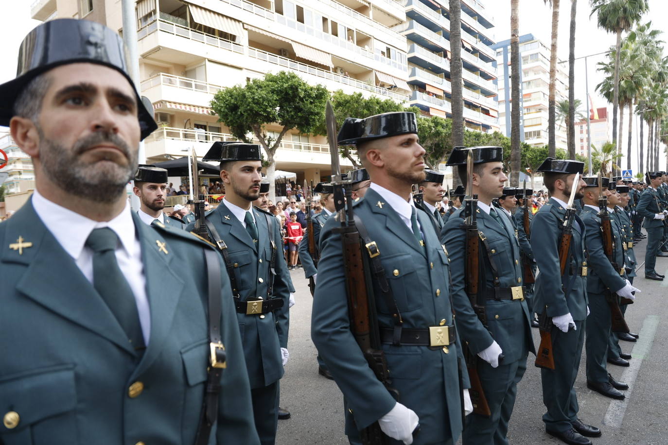 Fotos de la Guardia Civil honrando a su patrona en Cullera