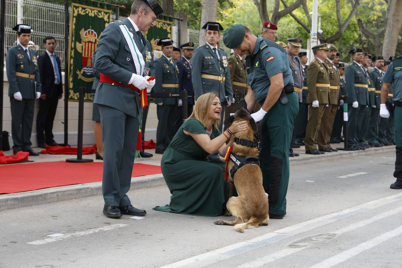 Fotos de la Guardia Civil honrando a su patrona en Cullera