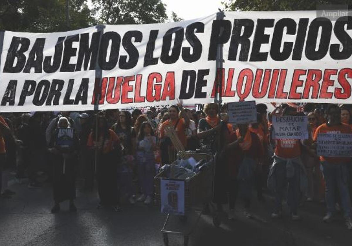 Manifestación para reclamar la vivienda como derecho.