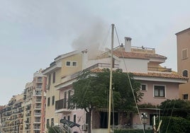 Incendio en una vivienda de Port Sapalaya.