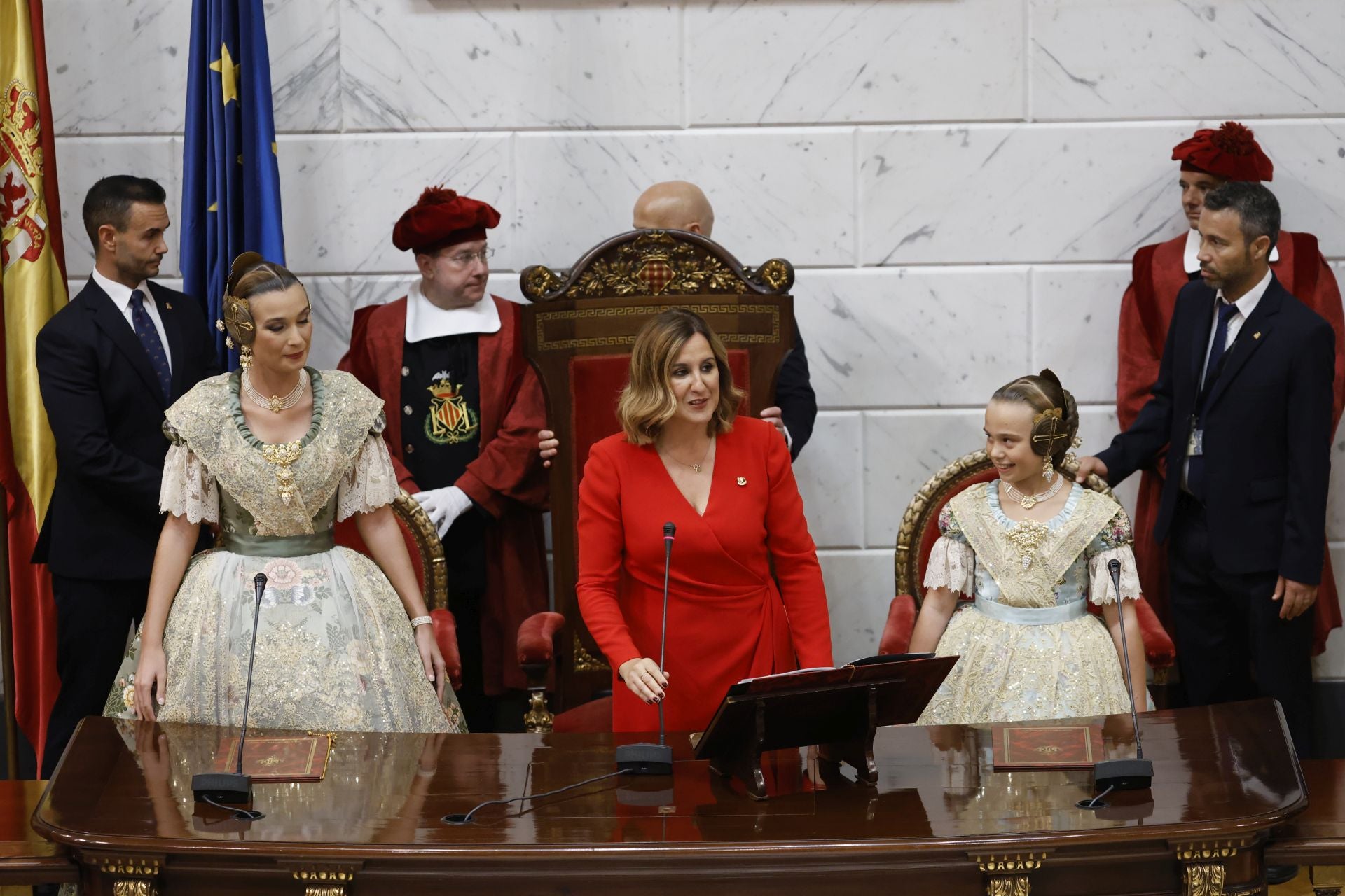 Las mejores imágenes de la proclamación de las falleras mayores de Valencia 2025