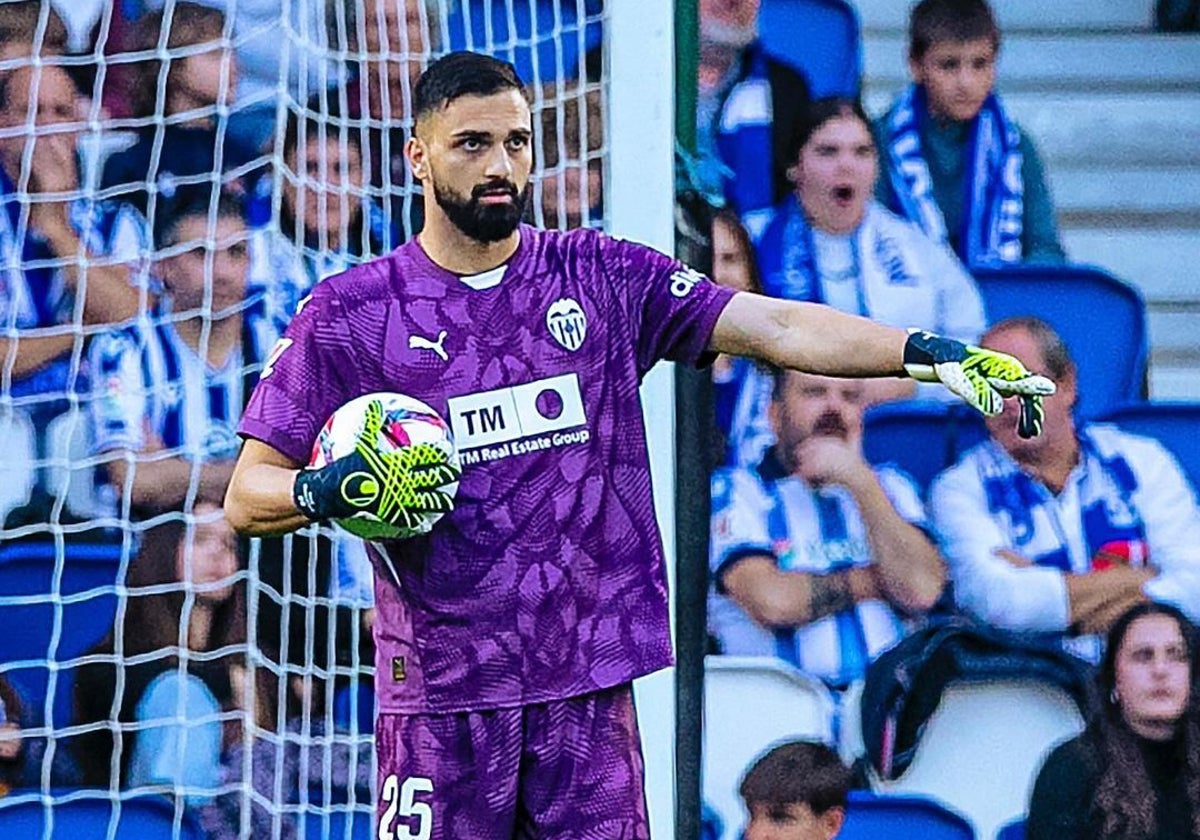 Mamardashvili, durante el partido contra la Real Sociedad en el Reale Arena